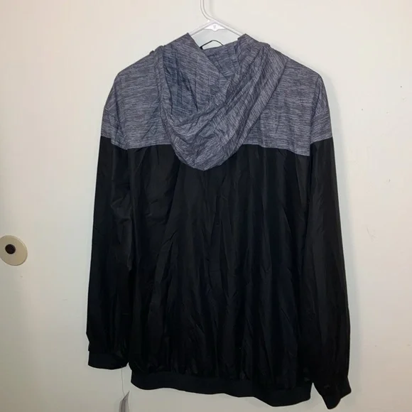 Men’s large hooded windbreaker with pockets - Picture 3 of 8